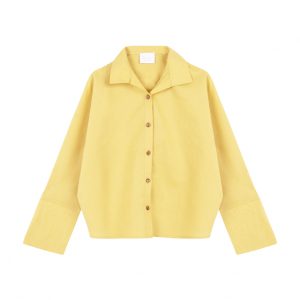 camisa miyako mangas japonesas, puño vuelto y cuello levantado, tejido lino color amarillo lima